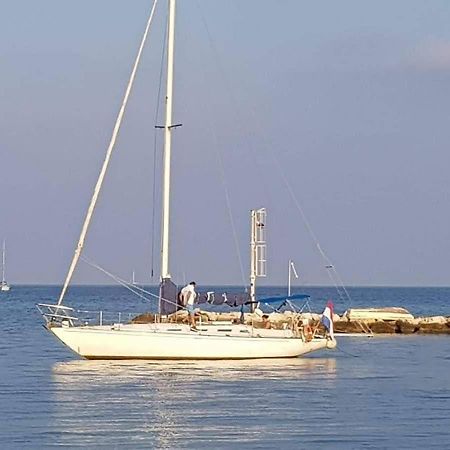 Hotel La Tua Stanza A Vela Sul Mare Bari Exterior foto