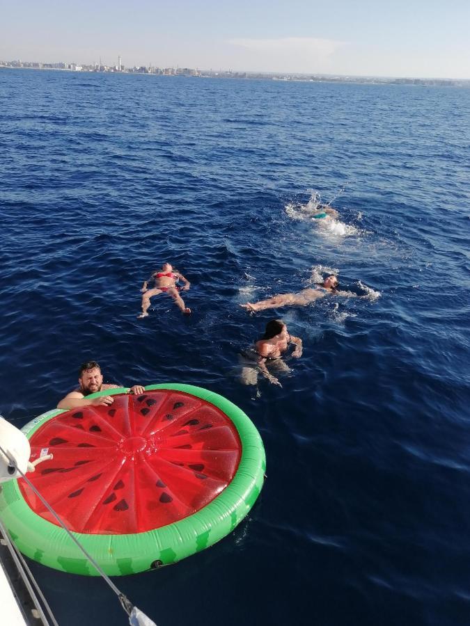 Hotel La Tua Stanza A Vela Sul Mare Bari Exterior foto