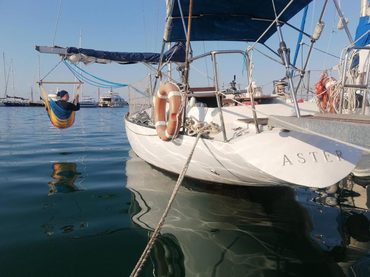 Hotel La Tua Stanza A Vela Sul Mare Bari Exterior foto