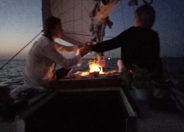 Hotel La Tua Stanza A Vela Sul Mare Bari Exterior foto